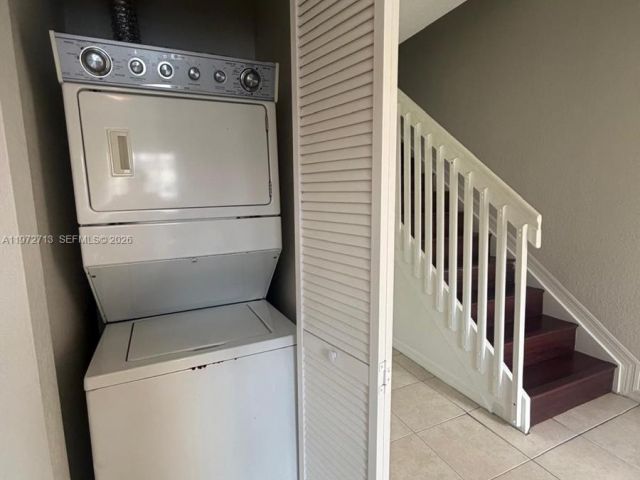 Дом в аренду по адресу 2064 NE 167th St 3-156 - фото 7481361