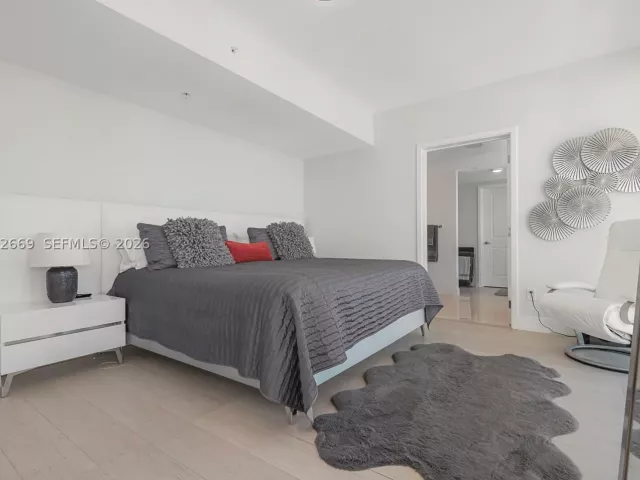 Продажа квартиры #1222 SE CORNER UNIT - фото 9098398