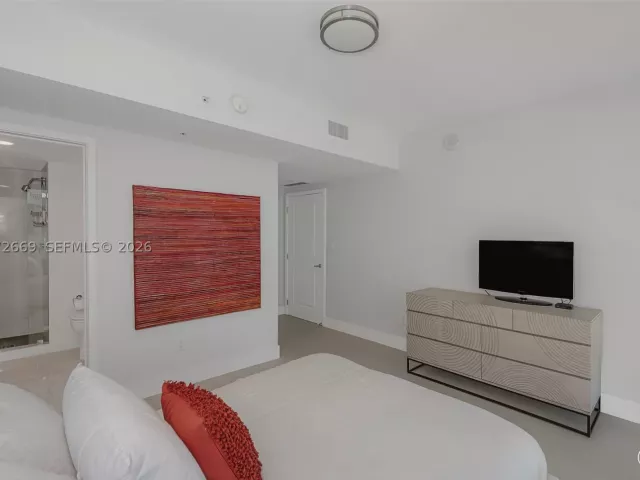 Продажа квартиры #1222 SE CORNER UNIT - фото 9098404