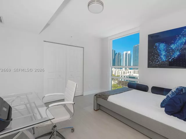 Продажа квартиры #1222 SE CORNER UNIT - фото 9098407