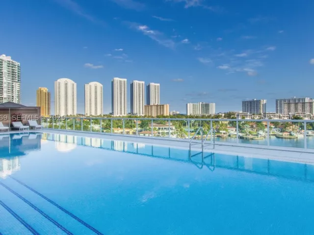 Продажа квартиры #1222 SE CORNER UNIT - фото 9098416