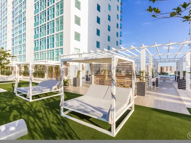 Продажа квартиры #1222 SE CORNER UNIT - фото 9098420