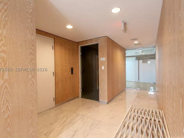 Продажа квартиры #1222 SE CORNER UNIT - фото 9098421