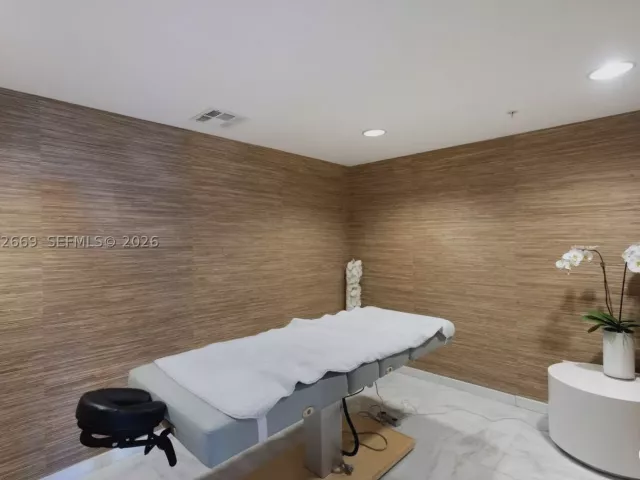 Продажа квартиры #1222 SE CORNER UNIT - фото 9098425