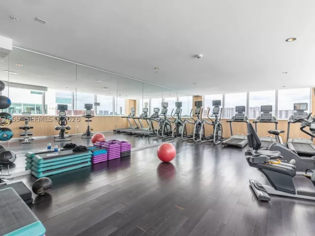Продажа квартиры #1222 SE CORNER UNIT - фото 9098427