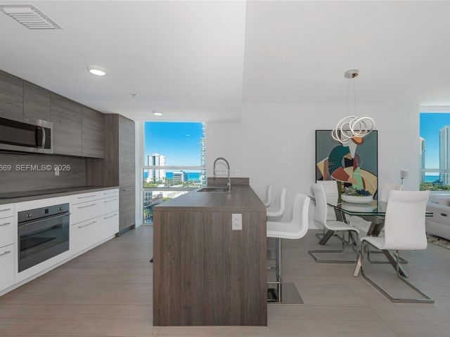 Продажа квартиры #1222 SE CORNER UNIT - фото 7497117