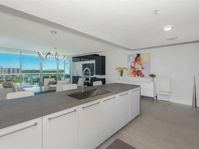 Продажа квартиры #1222 SE CORNER UNIT - фото 7497119