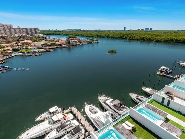 Продажа квартиры #1222 SE CORNER UNIT - фото 7497125