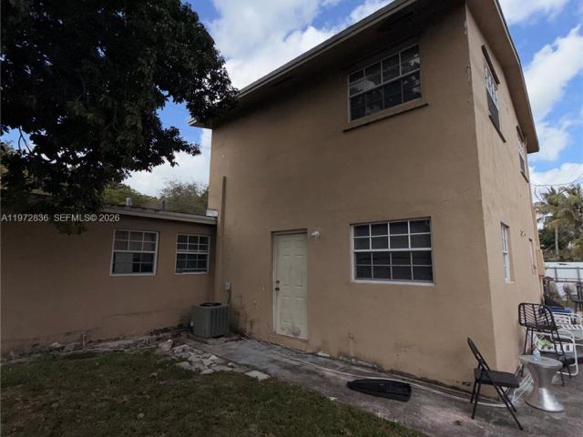 Продажа дома по адресу 7191 Park St - фото 7474812