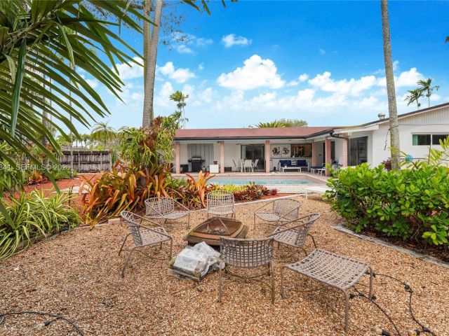 Продажа дома по адресу 9860 SW 122nd St - фото 7517048