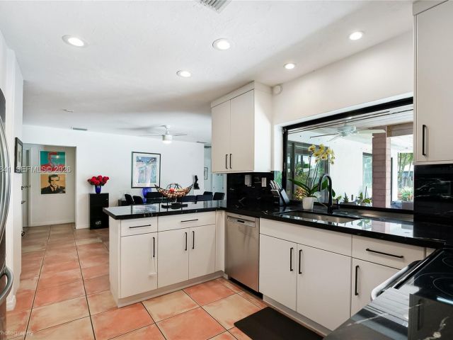 Продажа дома по адресу 9860 SW 122nd St - фото 7517058