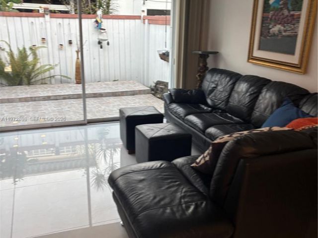 Продажа дома по адресу 13505 NE 23rd Ct - фото 7475796