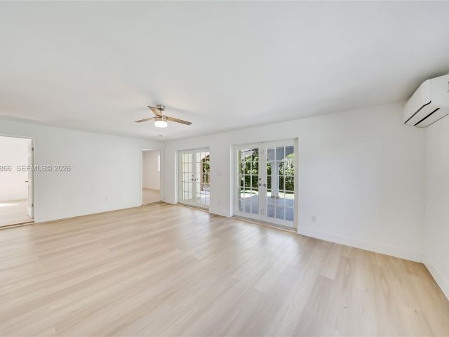 Дом в аренду по адресу 9056 Emerson Ave - фото 7467208