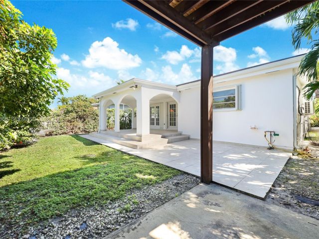 Дом в аренду по адресу 9056 Emerson Ave - фото 7467213