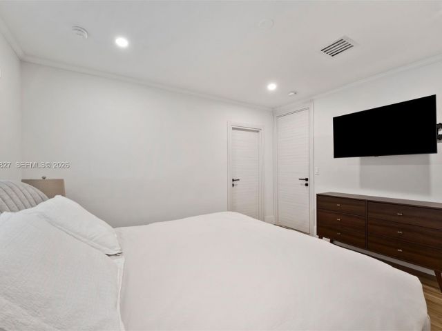 Дом в аренду по адресу 45 Palermo Ave - фото 7471622