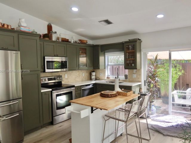 Продажа дома по адресу 5862 NW 113th Pl - фото 7486152