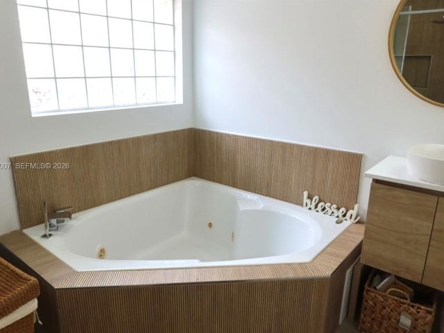 Продажа дома по адресу 5862 NW 113th Pl - фото 7486156