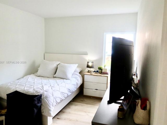 Продажа дома по адресу 5862 NW 113th Pl - фото 7486161