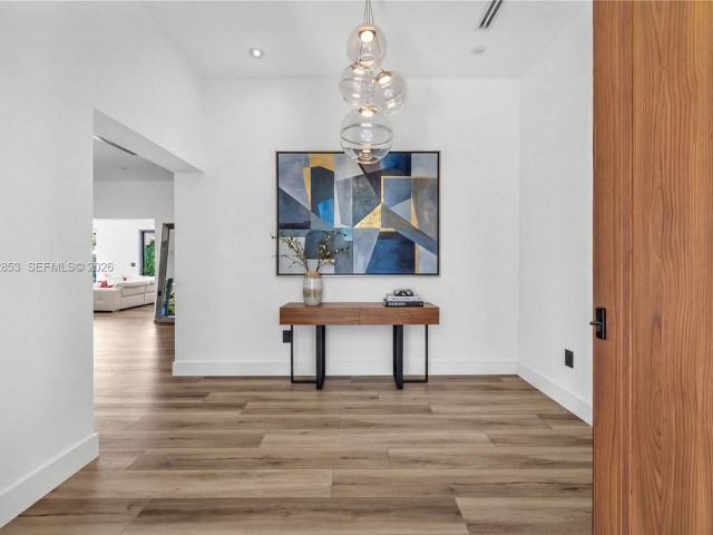 Продажа дома по адресу 1424 Algardi Ave - фото 7525542