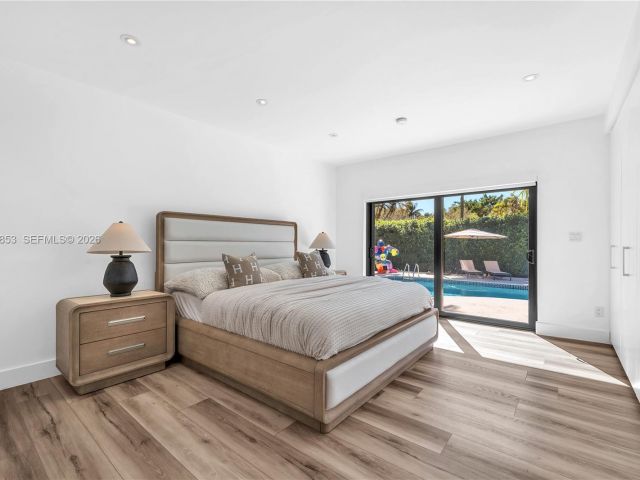 Продажа дома по адресу 1424 Algardi Ave - фото 7525548