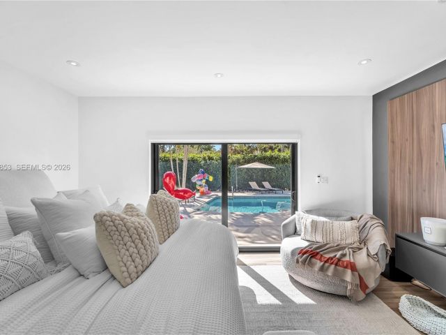 Продажа дома по адресу 1424 Algardi Ave - фото 7525550