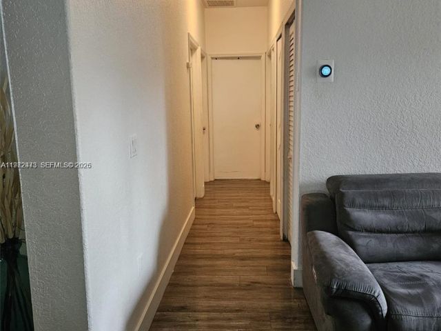 Дом в аренду по адресу 718 SE 12th Ter . - фото 7531869