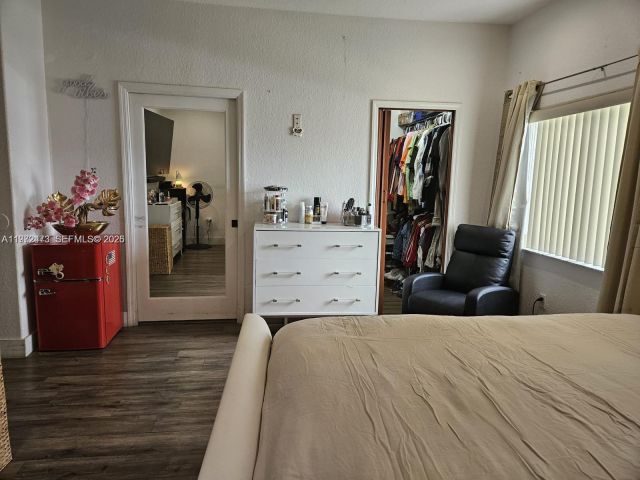 Дом в аренду по адресу 718 SE 12th Ter . - фото 7531871