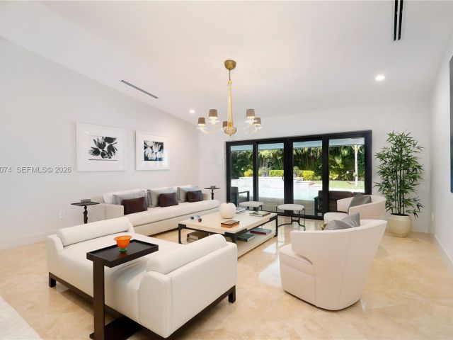 Дом в аренду по адресу 7322 Vistalmar St - фото 7471594