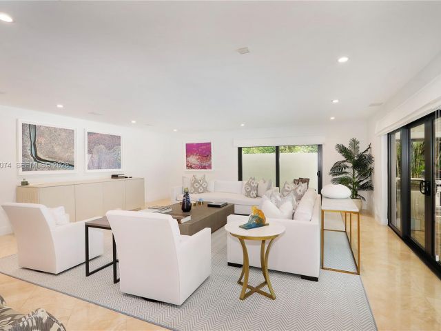 Дом в аренду по адресу 7322 Vistalmar St - фото 7471601