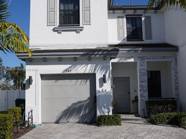 Дом в аренду по адресу 549 NW 204th St - фото 7480330