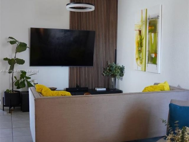 Дом в аренду по адресу 549 NW 204th St - фото 7480339