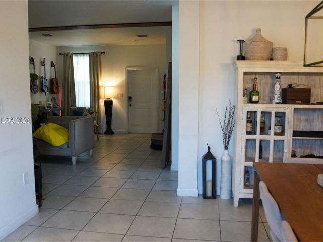 Дом в аренду по адресу 549 NW 204th St - фото 7480342