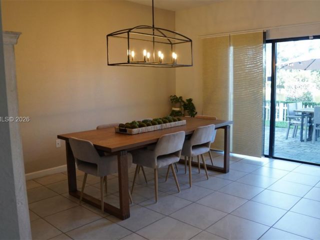 Дом в аренду по адресу 549 NW 204th St - фото 7480343