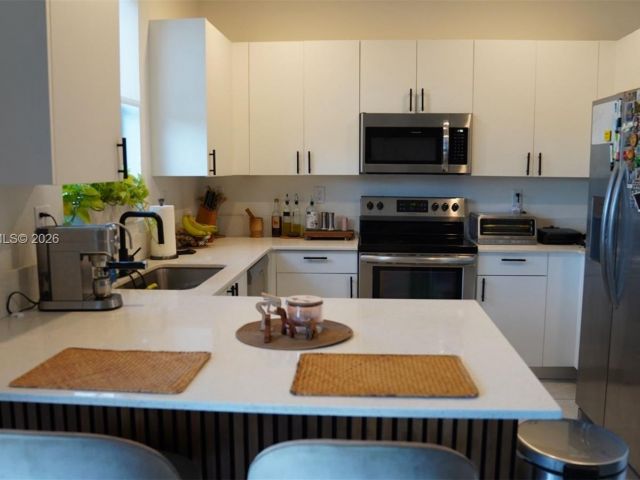 Дом в аренду по адресу 549 NW 204th St - фото 7480347