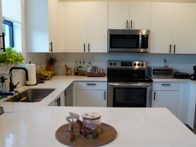 Дом в аренду по адресу 549 NW 204th St - фото 7480348