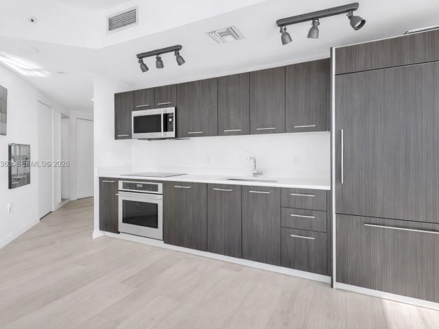 Продажа квартиры #3703 - фото 7508347