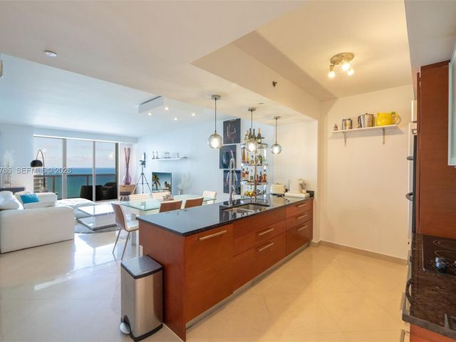 Продажа квартиры #3011 - фото 7499714