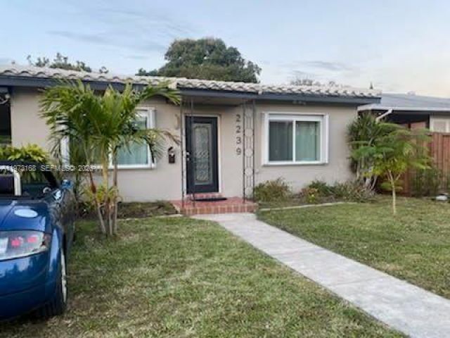 Дом в аренду по адресу 2239 Johnson St 0 - фото 7472974