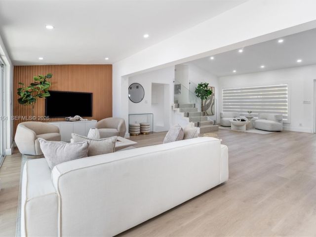 Продажа дома по адресу 2548 Tortugas Ln - фото 7483321