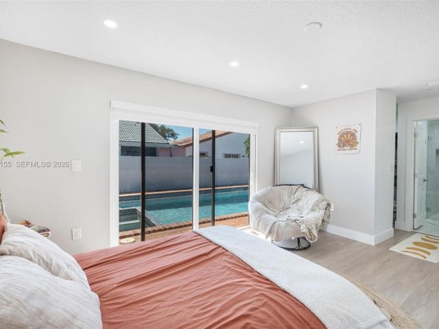 Продажа дома по адресу 13710 SW 18th Ter - фото 7531455