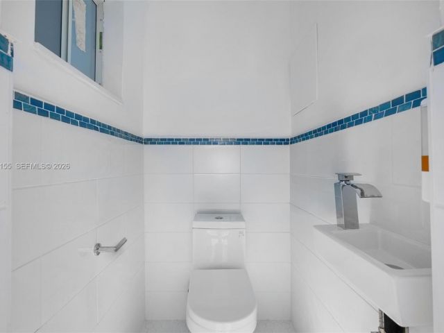 Продажа дома по адресу 13710 SW 18th Ter - фото 7531461