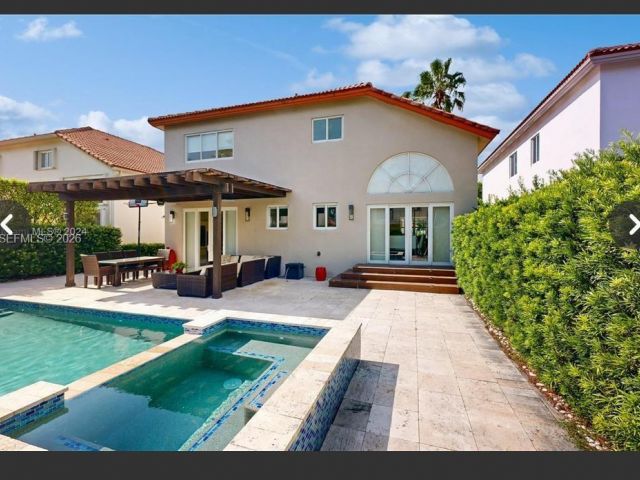 Дом в аренду по адресу 10942 NW 59th St - фото 7486206