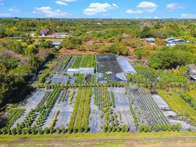 Продажа дома по адресу 19401 SW 264th St - фото 7595876