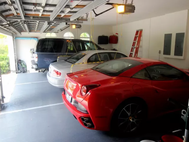 Продажа дома по адресу 7635 Ironhorse Blvd - фото 7451187