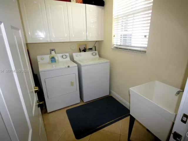 Продажа дома по адресу 7635 Ironhorse Blvd - фото 7451188