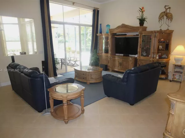 Продажа дома по адресу 7635 Ironhorse Blvd - фото 7451194