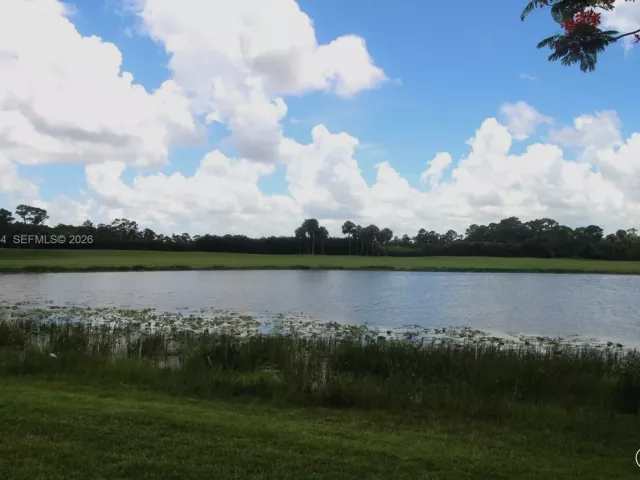 Продажа дома по адресу 7635 Ironhorse Blvd - фото 7451182