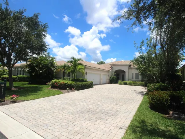 Продажа дома по адресу 7635 Ironhorse Blvd - фото 7451183