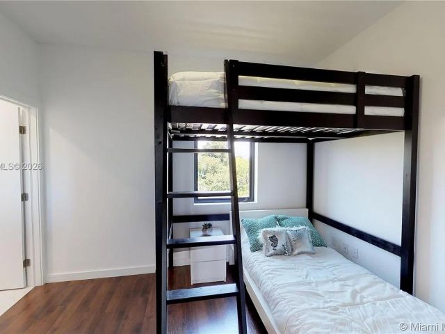 Дом в аренду по адресу 1503 N 17TH AVE 0 - фото 7474352