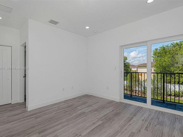 Дом в аренду по адресу 355 NW 30 terr 0601 - фото 7478708